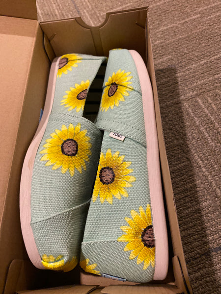 Women’s Size 8 - Sunflower Toms