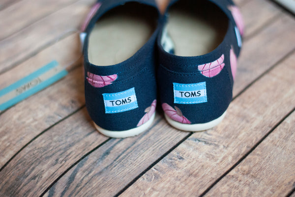 Hand Painted Pink Pumpkin Toms