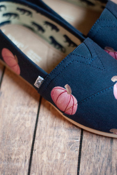 Hand Painted Pink Pumpkin Toms