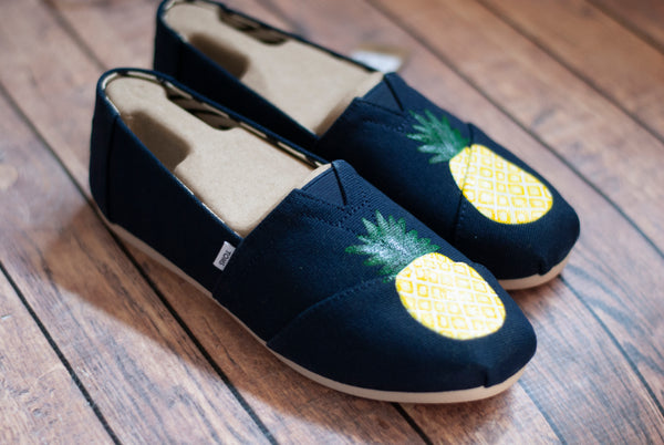 Hand Painted Pineapple Toms