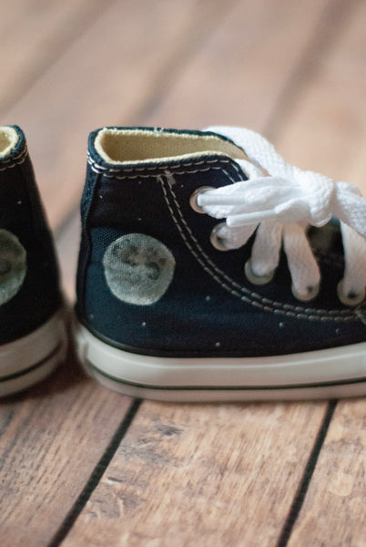 Moon High Top Converse