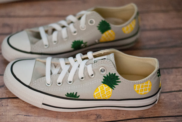 Hand Painted Pineapple Low Top Converse