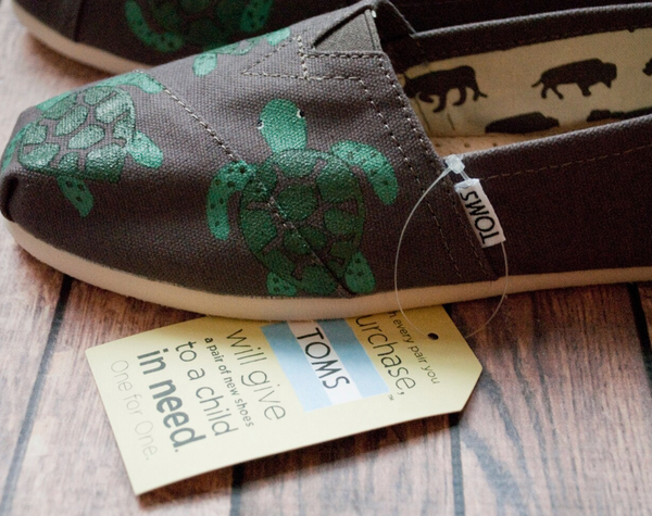 Custom Hand-Painted Turtle Toms