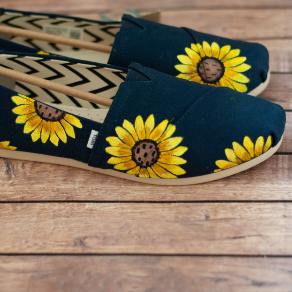 Women's Size 8 - Sunflower Toms