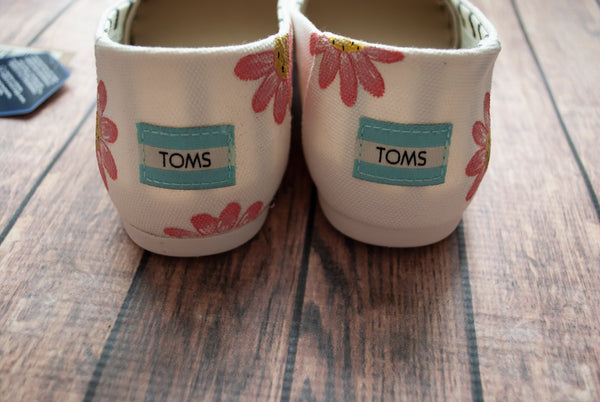 Pink Daisy Toms