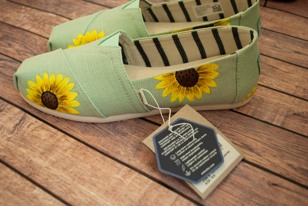 Hand Painted Sunflower Toms || Painted Toms