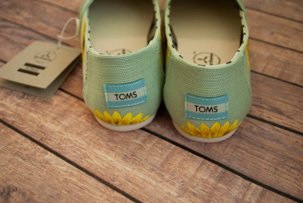 Hand Painted Sunflower Toms || Painted Toms