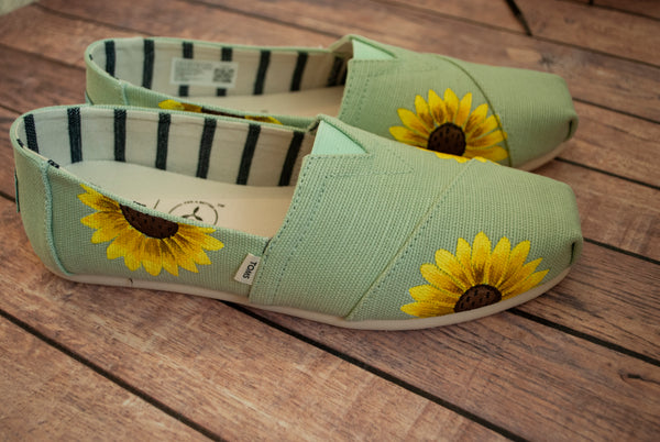 Hand Painted Sunflower Toms || Painted Toms