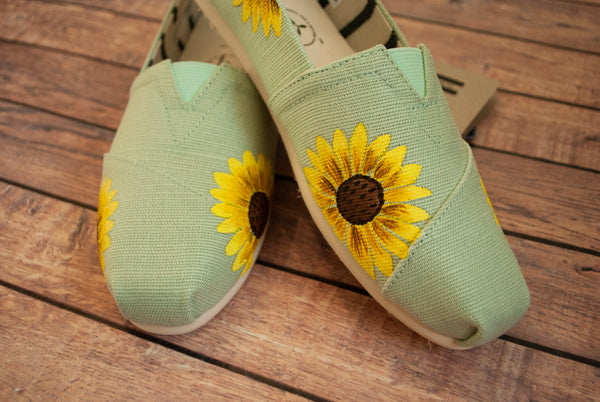 Hand Painted Sunflower Toms || Painted Toms