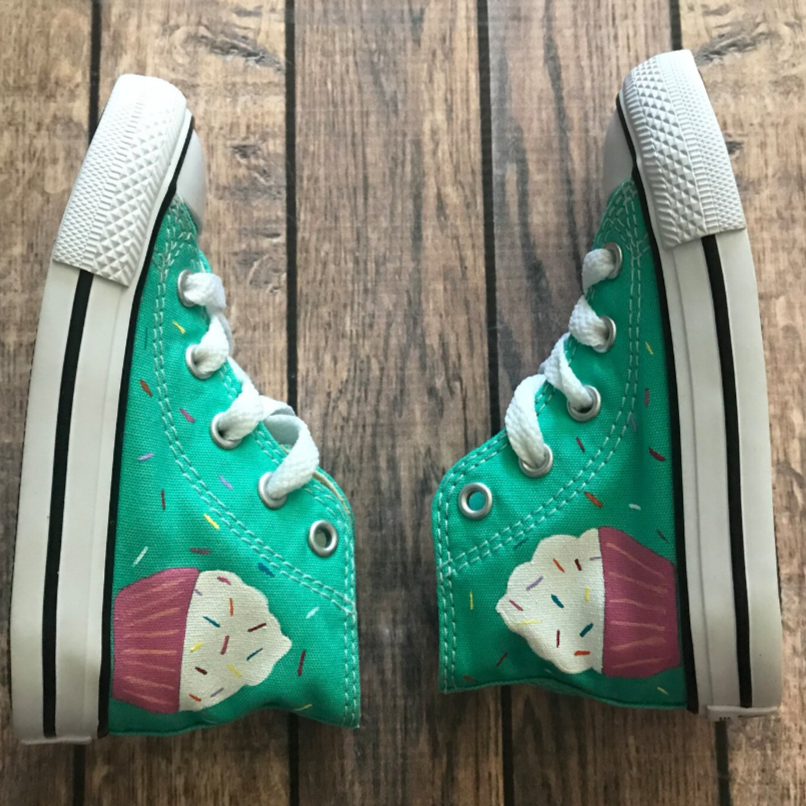 Toddler top teal converse