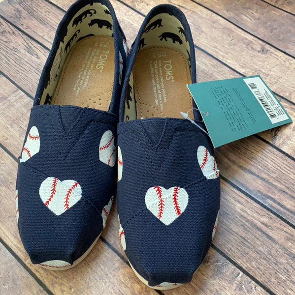 Scattered Baseball Heart Toms