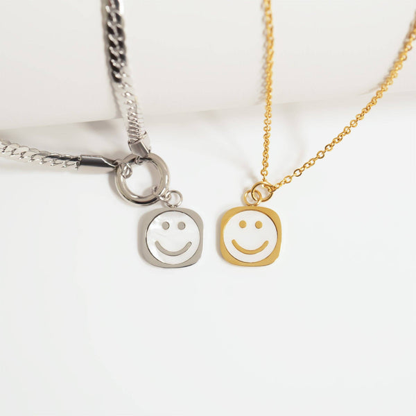 18K Gold PVD Stainless Steel Mother of Pearl Smiley Charm: Gold