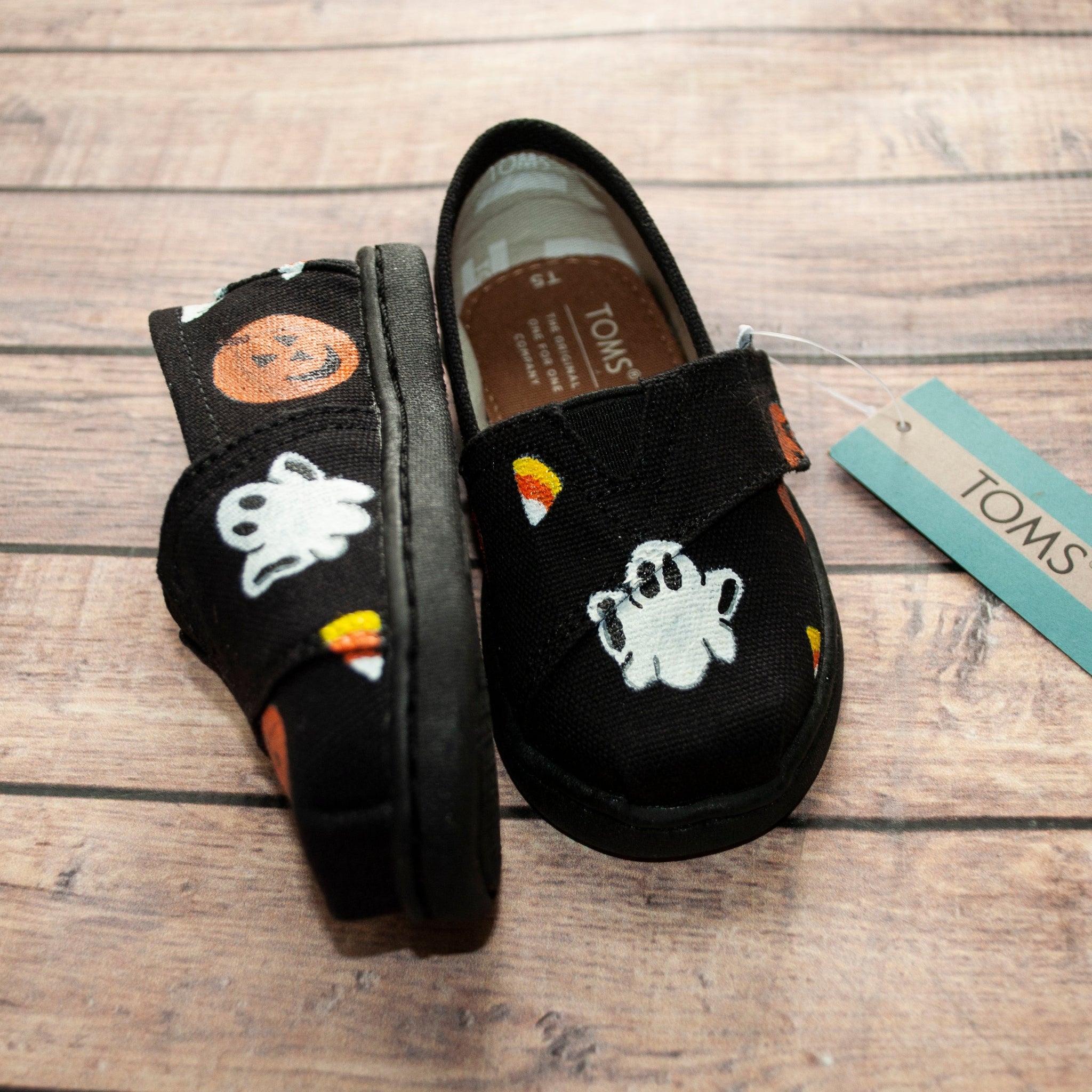 Halloween Hand Painted Toms