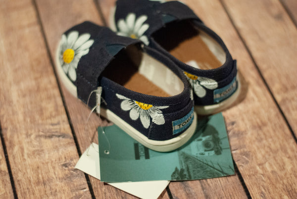 Ready To Ship | Daisy Toms Toddler Size 5