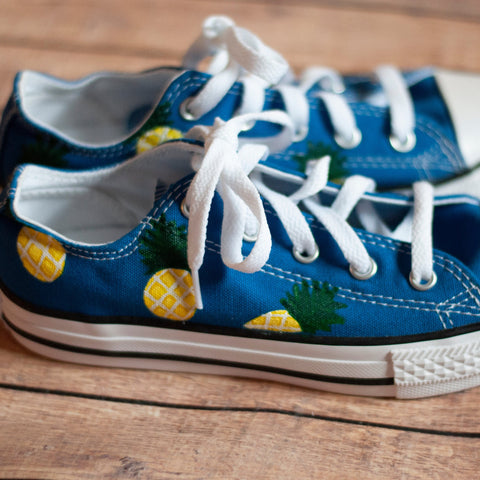 Ready to ship | Pineapple Low Top Blue Converse in Youth Size 2
