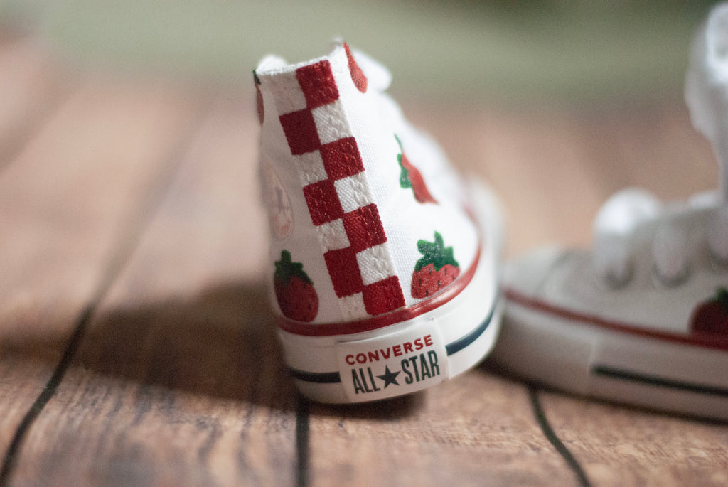 Converse Checkerd Checkered Strawberry High Top Converse – With love, Paint