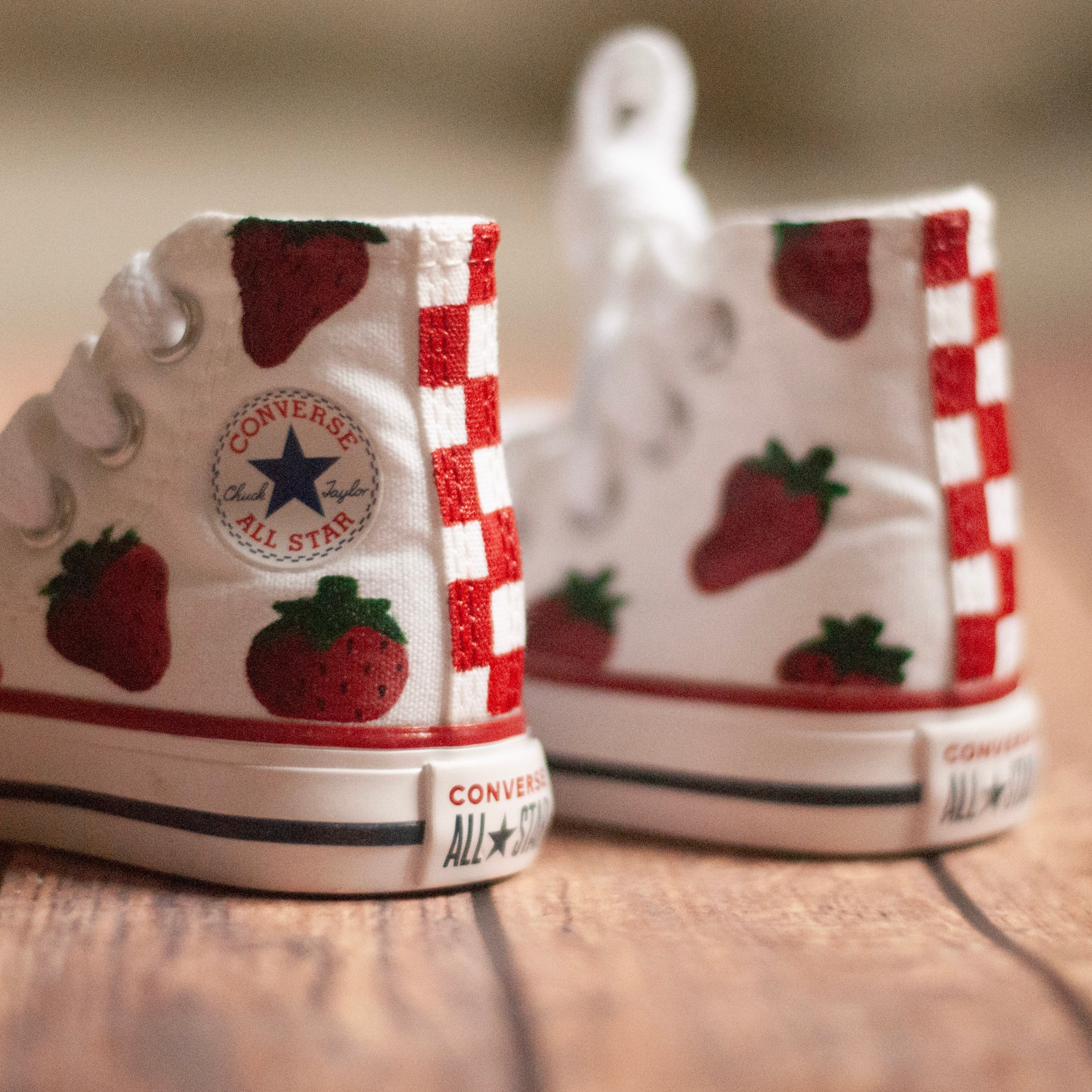 strawberryページ adidas ZX 8000 “Strawberry Latte” Lands January 20 | House