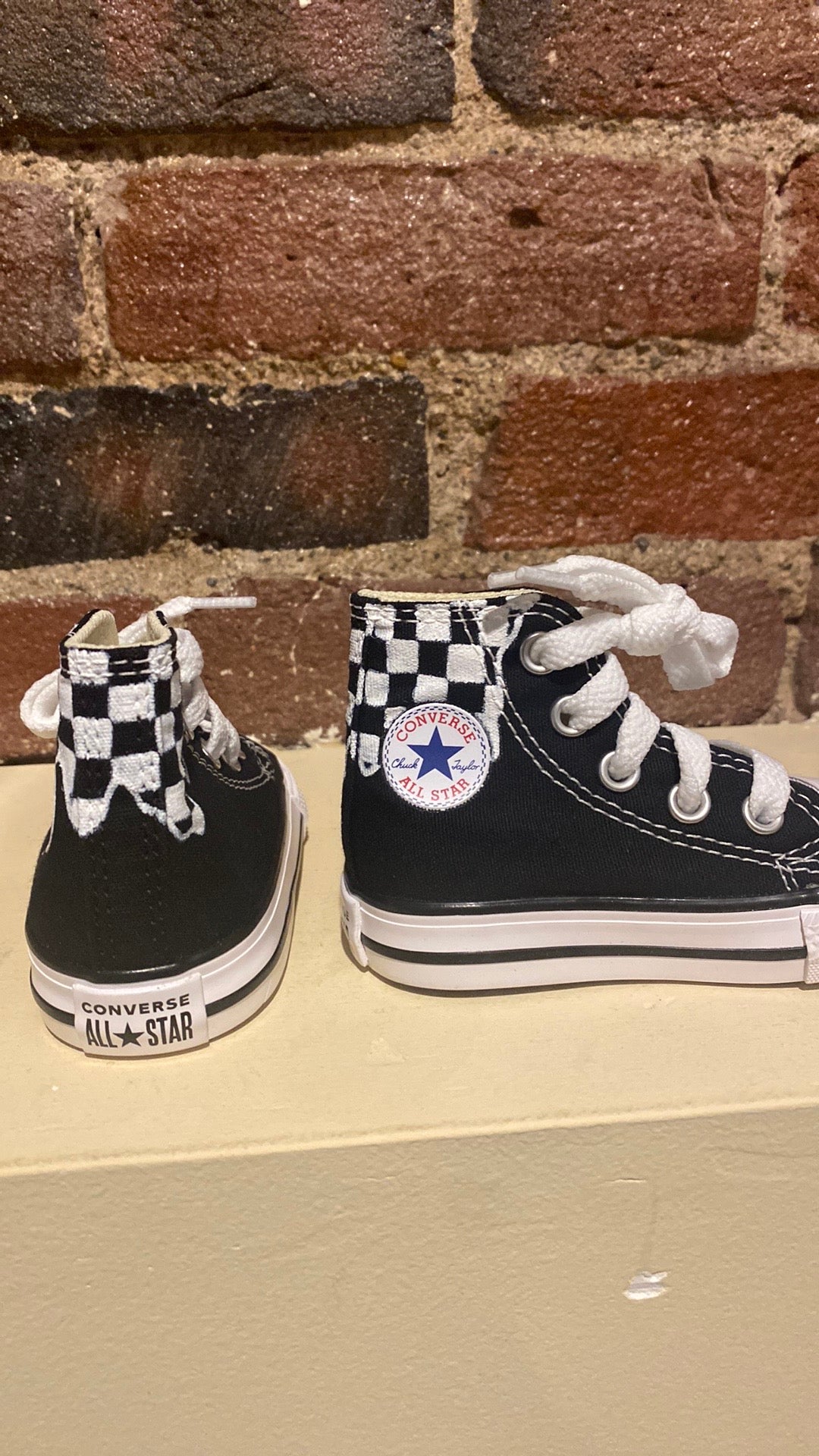 Toddler - Size 3 checkered drip converse