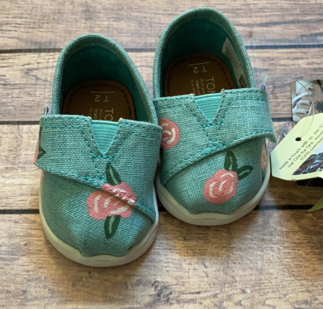 Ready To Ship | Rose Toms in Toddler Size 2