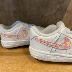Hand Painted Daisy + Pink Swoosh Crib Shoes