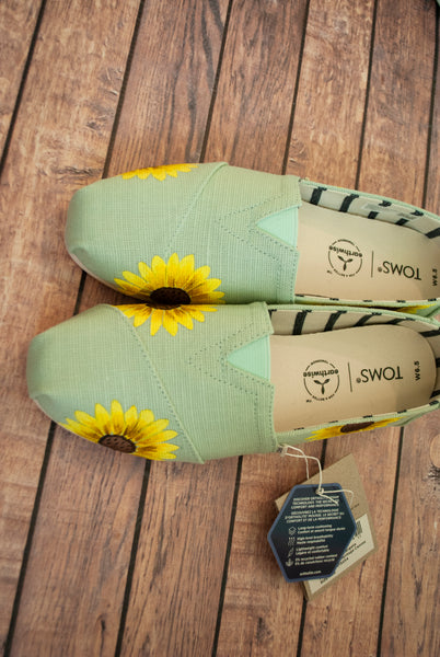 Hand Painted Sunflower Toms || Painted Toms