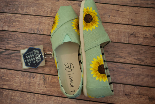 Hand Painted Sunflower Toms || Painted Toms