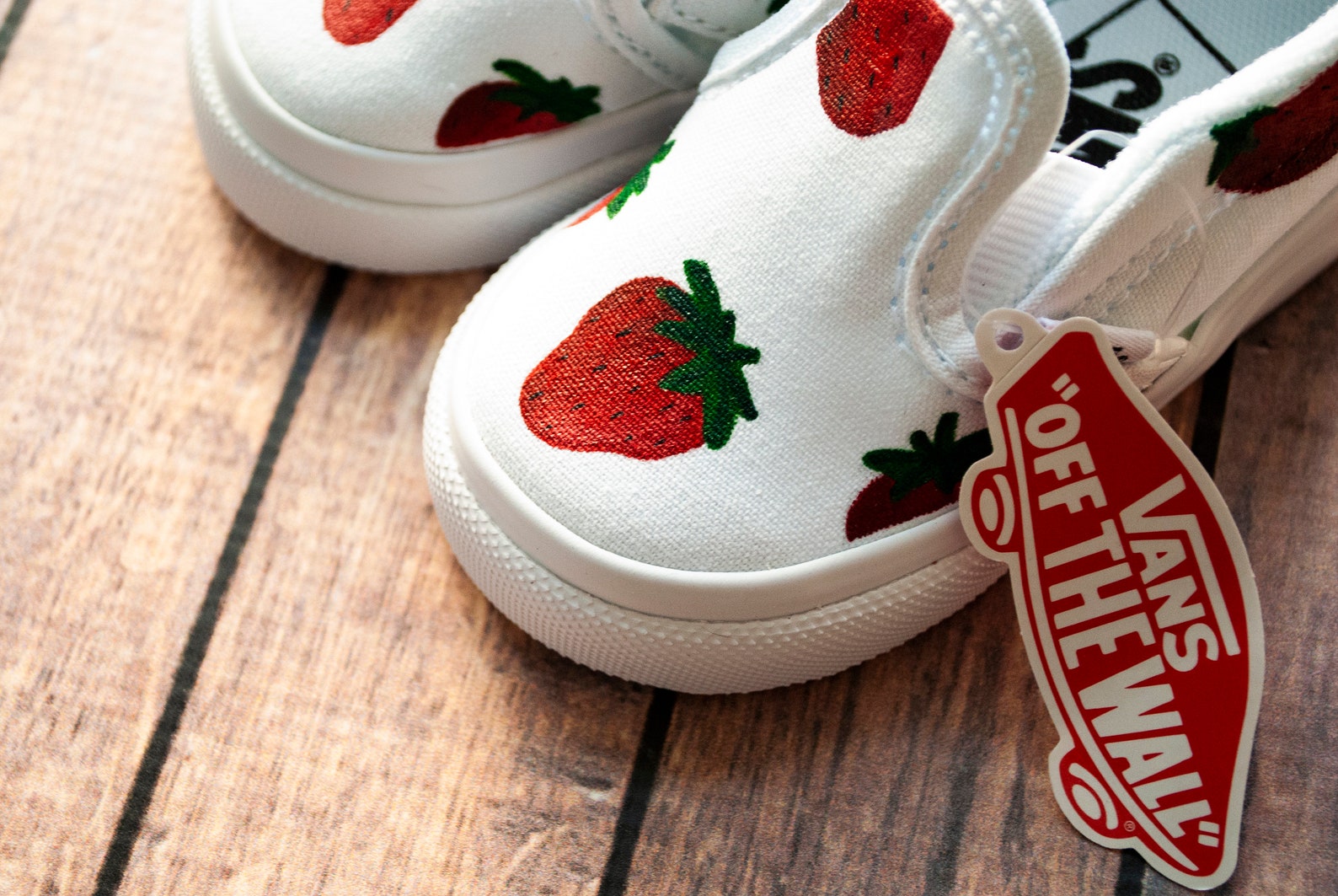 Strawberry vans deals